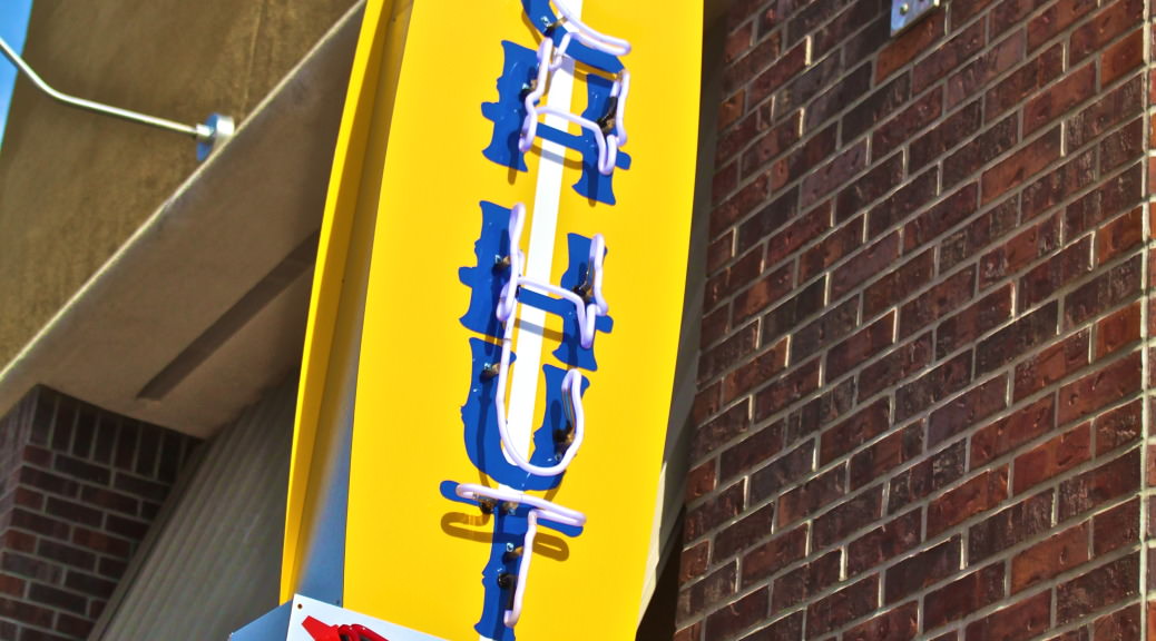 Beach Hut Deli exterior photo - West Sacramento